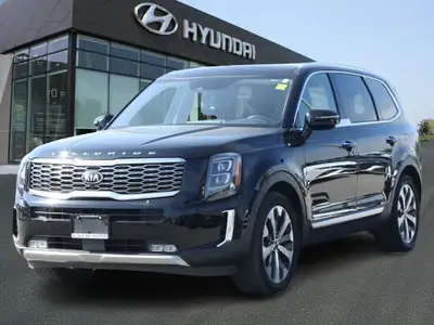 This 2020 Kia Telluride SX is a full-size SUV that combines commanding performance, premium comfort,...