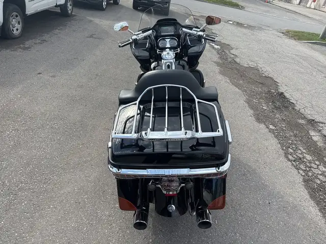 2015 Harley-Davidson CVO Road Glide ~ SUPER CLEAN ~ 110CI ~ ROAD in Sport Touring in City of Toronto - Image 20