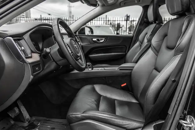 2023 Volvo XC604963148155591168011