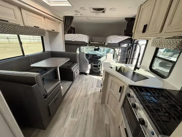 2023 Forester 2501 CD in RVs & Motorhomes in Laval / North Shore - Image 18