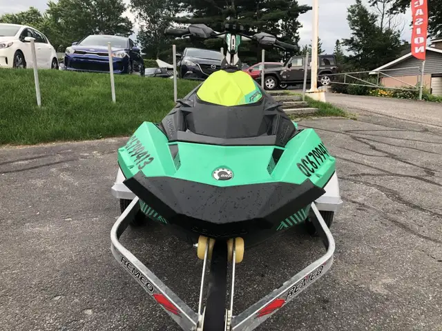 2019 SEADOO SPARK TRIXX ACE 900 (FINANCING AVAILABLE) in Personal Watercraft in Strathcona County - Image 4
