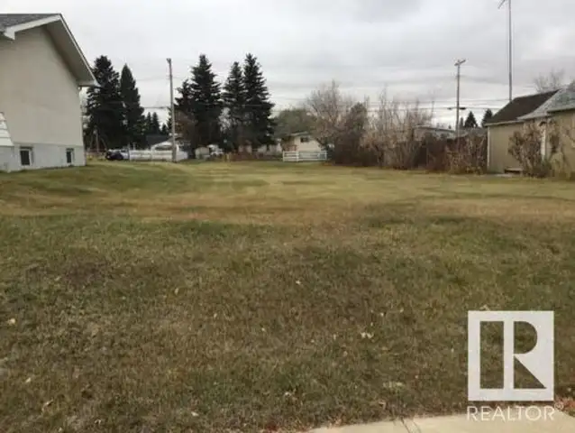 7500sq ft lot in Vegreville Alberta628657159883541221