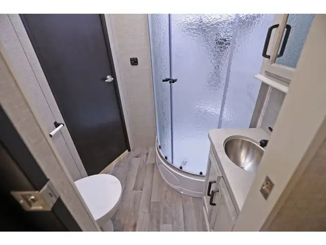 2023 Entegra Coach Odyssey 31F Bund Bed NEUF VR/RV Classe C 2023 in RVs & Motorhomes in Laval / North Shore - Image 22