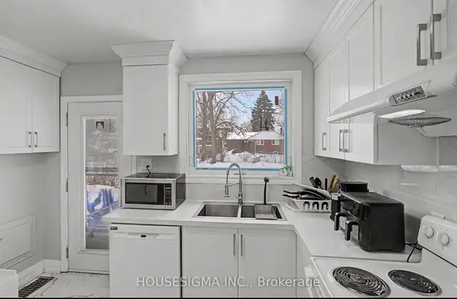 Room for rent in Room Rentals & Roommates in City of Toronto - Image 2