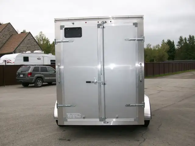 2025 Weberlane CARGO 6' X 12' V-NOSE 7'HT 3 PORTES QUALITE CONTR in Cargo & Utility Trailers in Laval / North Shore - Image 4