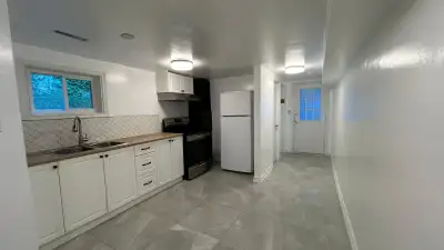 1 bedroom apartment closed to Southlake Hospital (Newmarket)