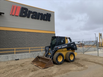 Hours: 2215 | Location: Saskatoon, SK, CA | Booms: Self-Leveling; Buckets: 84 Bucket; Miscellaneous:...
