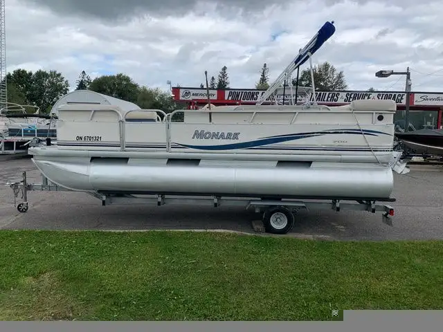 2001 Monark Sun Spa Monark with 40HP Honda in Powerboats & Motorboats in Sault Ste. Marie - Image 4