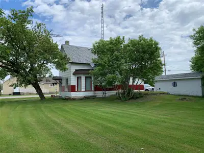 R40//Plumas/Affordable housing in this 3+ bedroom home. Growing family? This could work for you. Lar...