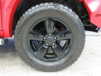 RAM 1500 2018 V8 5.7 LITRES HEMI 4X4 QUAD-CAB AVEC UN TRÈS BEAU LOOK AVEC SEULEMENT 60500 KM CERTIFI... (image 7)