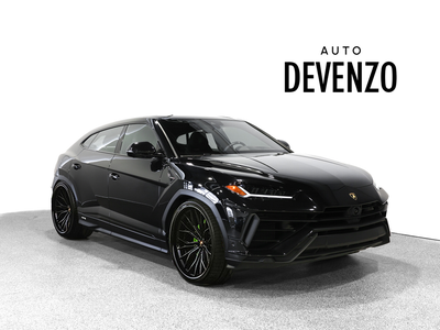 Superbe Lamborghini Urus S 2024 de couleur noire avec intérieur noir et surpiqûres Verde Mantis vert...