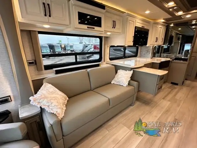 2025 Newmar Dutch Star 4369 Black Out Package in RVs & Motorhomes in Moncton - Image 31