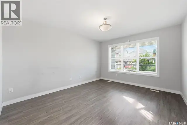 139 Stilling MEWS Saskatoon, Saskatchewan in Houses for Sale in Saskatoon - Image 6