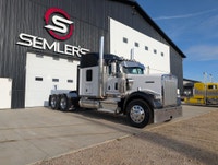 1 Owner 2019 Kenworth W900B With Cool Pack Wet Kit KMS: 481,143 HRS: 18,336 Over $39,000 just spend... (image 2)