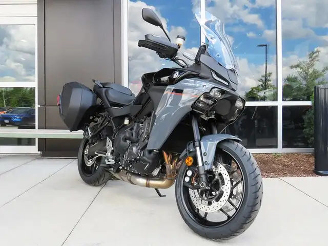 2025 Yamaha Tracer 9 Y-AMT in Sport Touring in Cambridge - Image 2