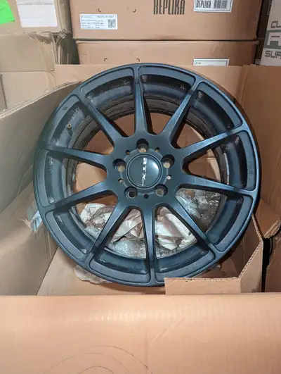 Size: 17x8 Bolt Pattern: 5x112 Centre Bore: 66.6 Offset: 45 Colour: Matte Black SKU: 81571 #207