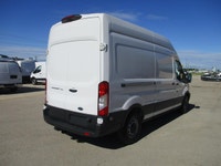 V6 ,High Roof ,148 inch wb ,auto ,air ,cruise, tilt ,pw ,pl, Bluetooth media center radio, rear ac/h... (image 4)