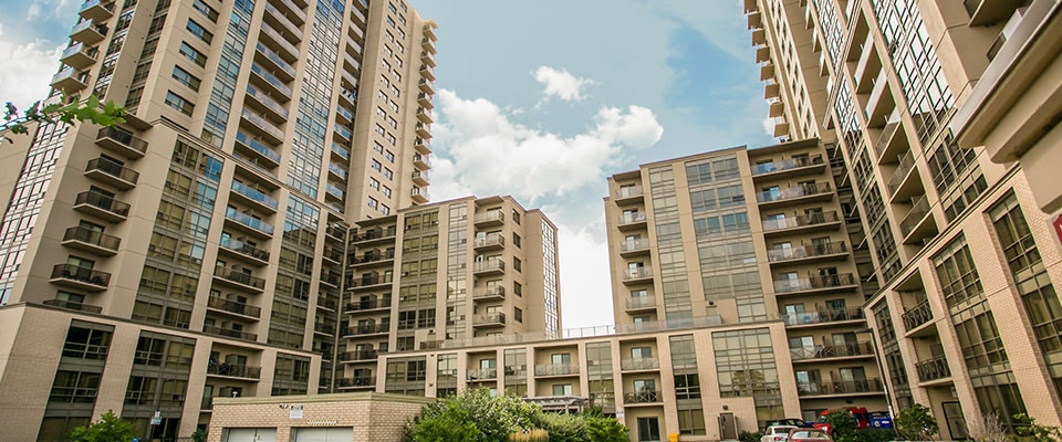 700 King Street (East Tower) - 2 Bedroom + Den 2 Bath Apartment 5