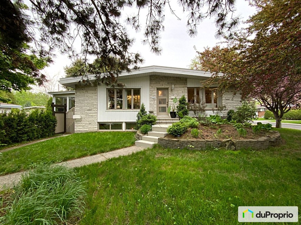 $999,000 - Bungalow for sale in Boucherville — photo 1