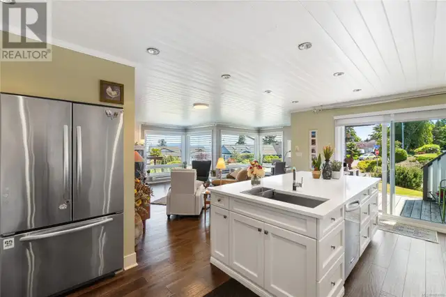 6039 Icarus Dr Nanaimo, British Columbia62863786428803124