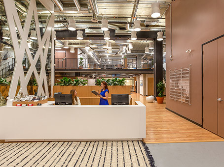 Fully serviced private office space for you and your team dans Espaces commerciaux et bureaux à louer  à Ville de Vancouver - Image 3