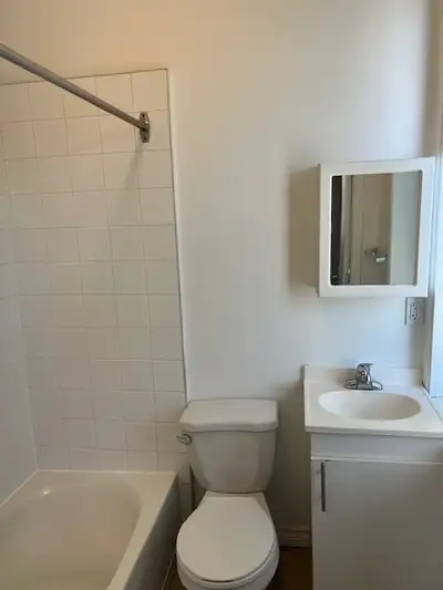 4 1/2 près de tout les services