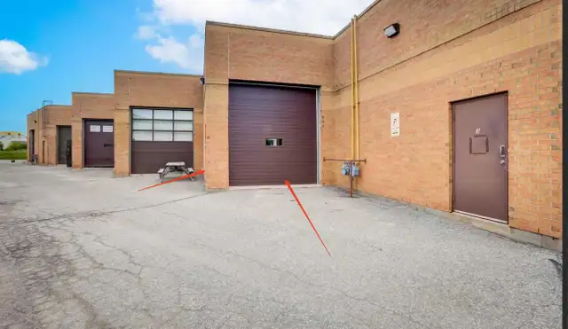 Stouffville office units & warehouse  for lease. in Room Rentals & Roommates in Markham / York Region - Image 12