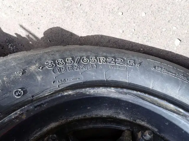 2001 Mack RB688S in Heavy Trucks in Longueuil / South Shore - Image 36