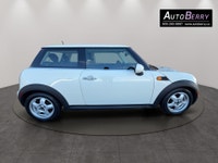 2011 MINI Cooper White On Black Leather Interior • 1.6L • Front Wheel Drive • Auto • Push Start Engi... (image 8)