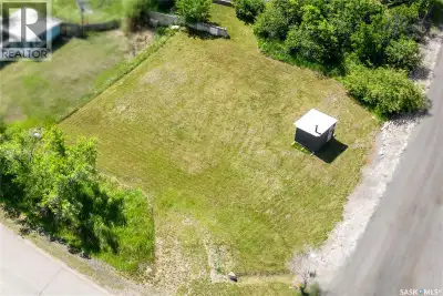 A Great Price Adjustment as we head into the Summer Market! Now Priced at $66,000 this Prime Residen...