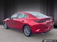 2021 Mazda Mazda3 La Mazda3 GS 2021 offre un excellent équilibre entre style, confort et performance... (image 2)