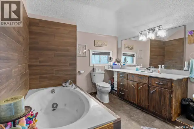 205 5th AVENUE E Gravelbourg, Saskatchewan in Houses for Sale in Moose Jaw - Image 30