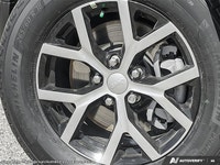 Welcome to Barrie Dodge Chrysler Jeep. VELVET RED PEARL,TIRES: 265/50R20 A/S PERFORMANCE,WHEELS: 20... (image 8)