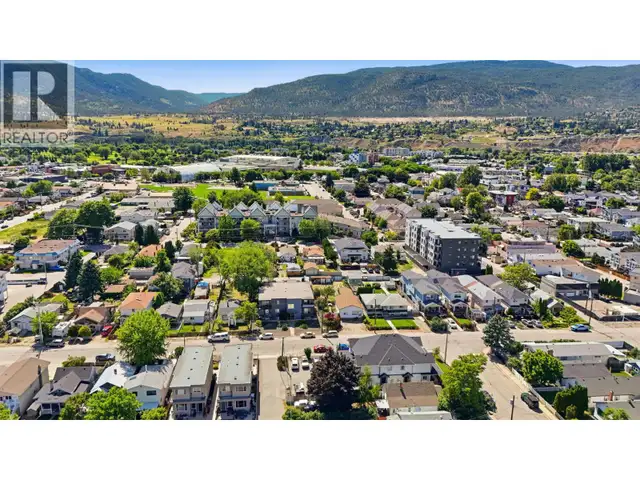 325 Haynes Street Penticton, British Columbia in Houses for Sale in Penticton - Image 2