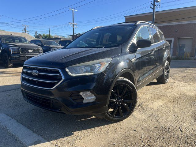 2017 Ford Escape SE | Power Liftgate } Twin Sunroof in Cars & Trucks in Edmonton - Image 2