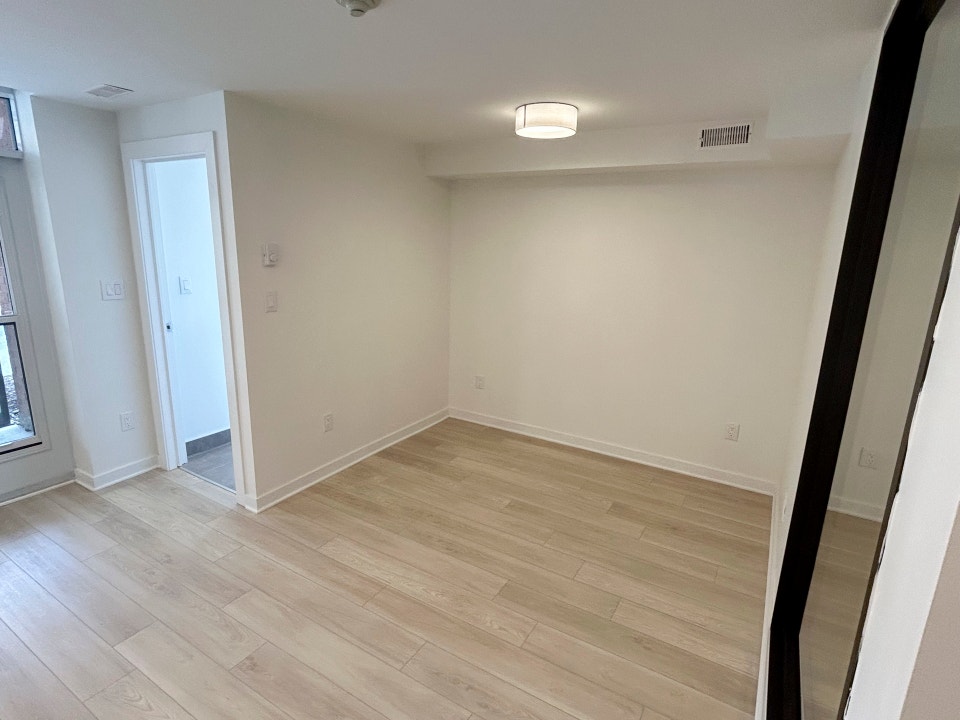 Apartment for Rent at 920 Inverhouse, Mississauga Apartments 4