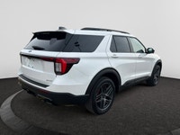 Check out this vehicle's pictures, features, options and specs, and let us know if you have any ques... (image 4)