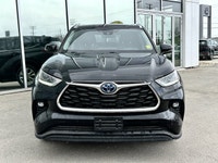 Electronic on-demand All-Wheel Drive (AWD-i) Interior Luxury: Includes leather upholstery, a heated... (image 1)