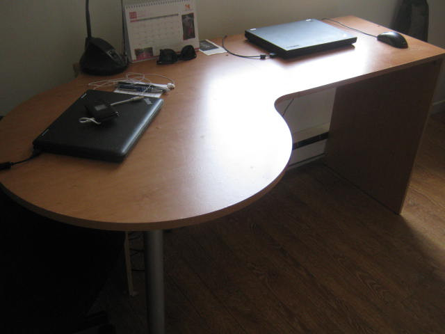 Table bureau de travail, en mélanine, démontable, à Stoneham dans Bureaux  à Ville de Québec - Image 2
