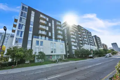 Appartement 3½ à louer | 260-502 Boulevard Maisonneuve Prix : 1650$/mois Disponible : 1er Septembre...