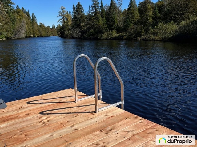 $735,000 - Raised Bungalow in Ste-Marguerite-Du-Lac-Masson — photo 3
