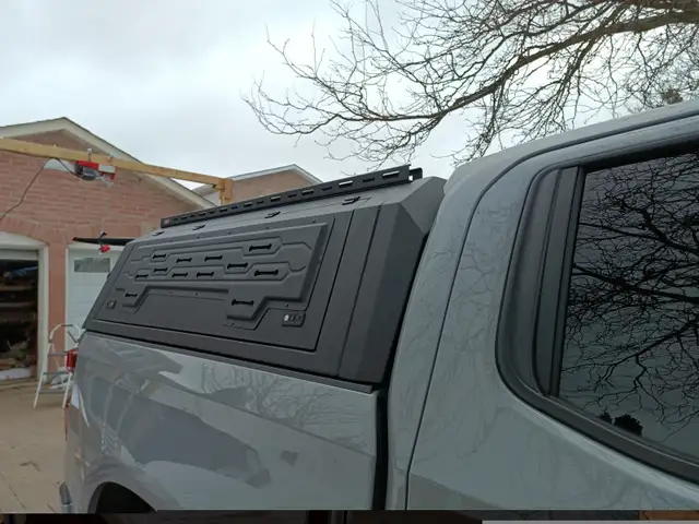 Pickup truck Cap 2019-2025 Chevy Silverado/GMC Sierra 1500 5’8″ in Auto Body Parts in Mississauga / Peel Region - Image 8