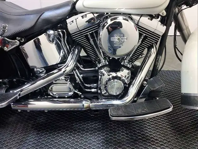 2001 Harley-Davidson FLSTC-Heritage Softail Classic in Street, Cruisers & Choppers in City of Toronto - Image 16