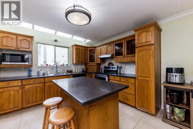 1416 MAHON AVENUE North Vancouver, British Columbia in Condos for Sale in North Shore - Image 15