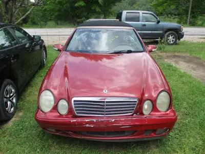 2003 Mercedes CLK Convertible 3.2L, Automatic 67,630KM AM/FM/CD, Air, Cruise, Power windows, Power h...