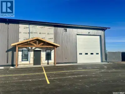 Commercial Bays For Lease in Martensville!! Building is under construction and offers multiple bays...