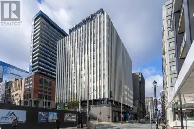 TURN-KEY OPPORTUNITY IN THE HEART OF DOWNTOWN HALIFAX. NEW RENOVATION, PERFECTLY POSITIONED SURROUND...
