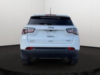 This 2025 JEEP COMPASS LATITUDE 4X4 has the following options Premium Cloth/Vinyl Bucket Seats, Remo... (image 5)