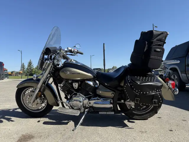 2005 Yamaha V-STAR in Street, Cruisers & Choppers in Red Deer - Image 4