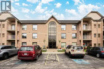 Very well maintained 2-bedroom 2-bath unit in a quiet South Windsor building. Large living room and...